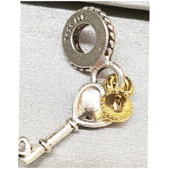 ❤Pandora Charm Key - Picture 3 of 7